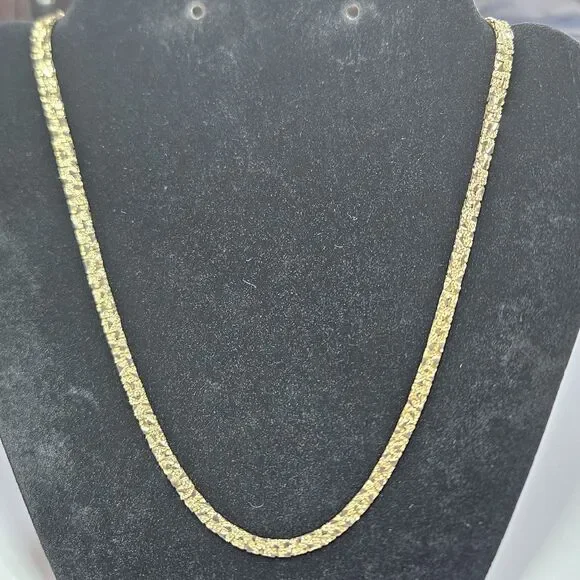 Vintage Trifari Gold Tone Thick Chunky Necklace 24" - Picture 5 of 15